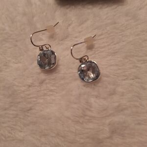 Avon Sparkling Color Drop Earrings Blue. NWOT